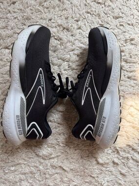 Women’s Brooks Glycerin GTS 21 size 9.5